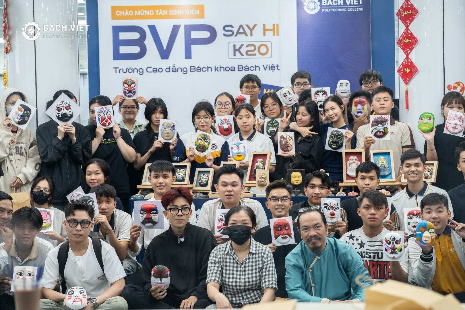 Workshop “Mặt nạ cảm xúc”: BVP-ers trải nghiệm vẽ mặt nạ hát bội