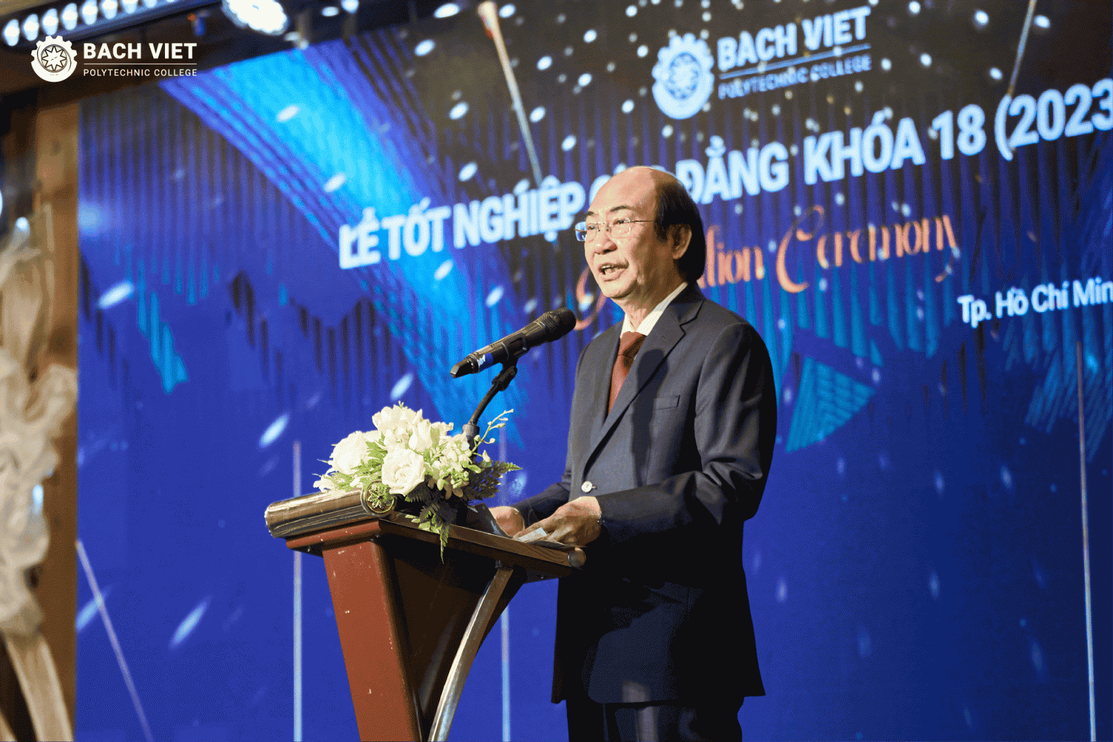 Bách khoa Bách Việt chúc mừng 404 tân khoa “chắp cánh”