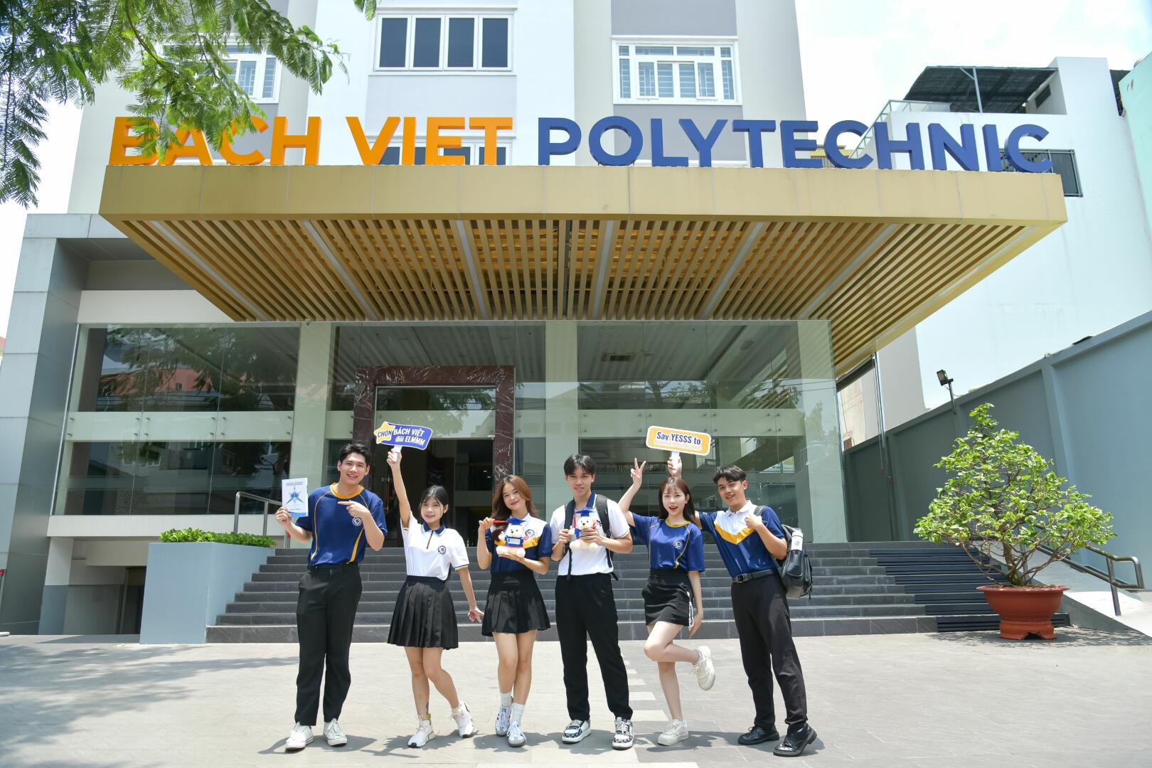Học tập gắn liền thực tiễn